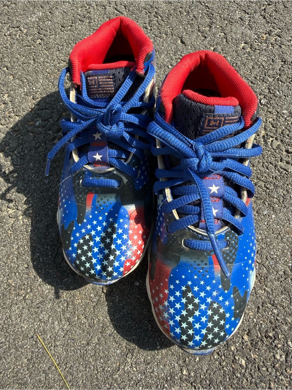 Under Armour Youth Baseball Cleats USA Red White Blue Size 1 – Great Condition